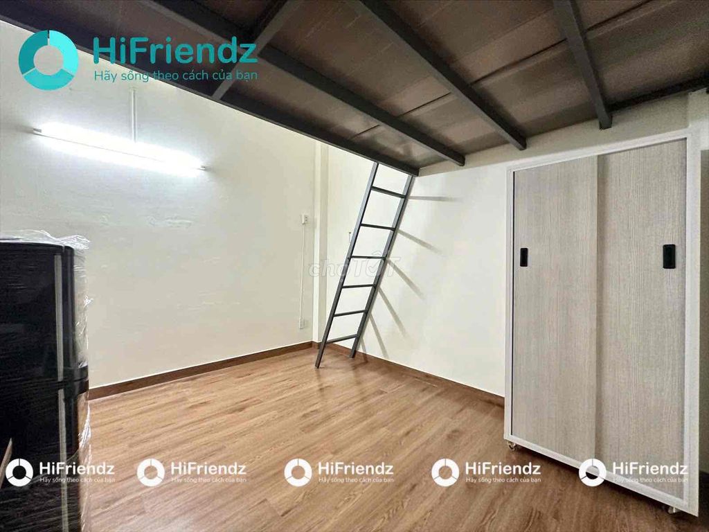 The perimeter is full of furniture, two meters high, Lý Thường Kiệt versus District 10