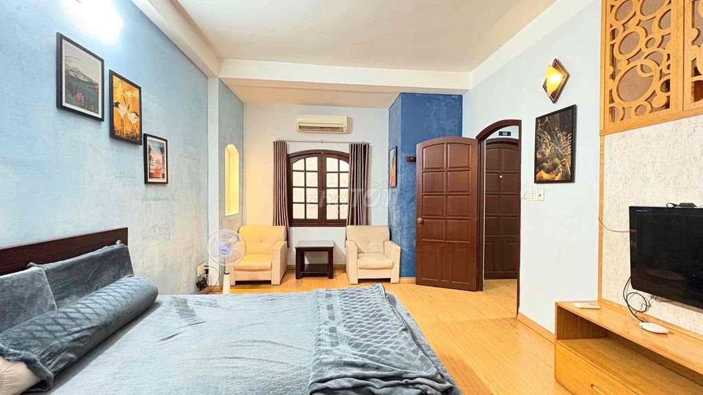Rent the apartment. A balcony bedroom. A full wash-cleaning kitchen.