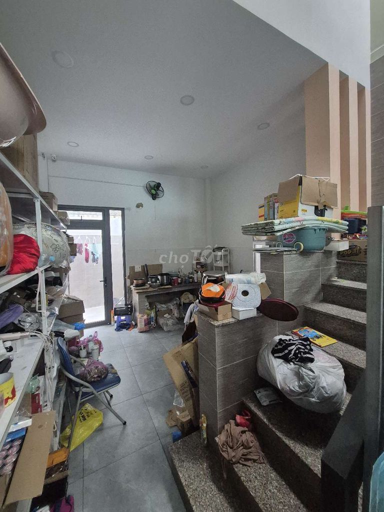 Rent 4 x 20 meters a floor 2 bedroom 2 Mt bathrooms right at Tây Thạnh
