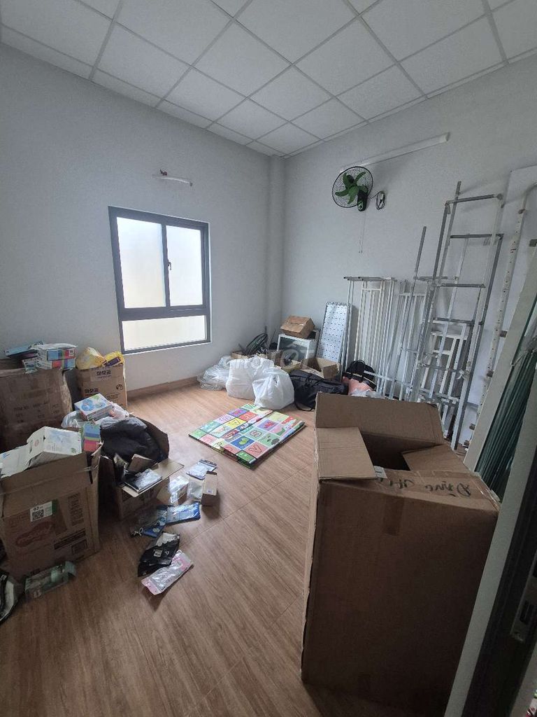 Rent 4 x 20 meters a floor 2 bedroom 2 Mt bathrooms right at Tây Thạnh