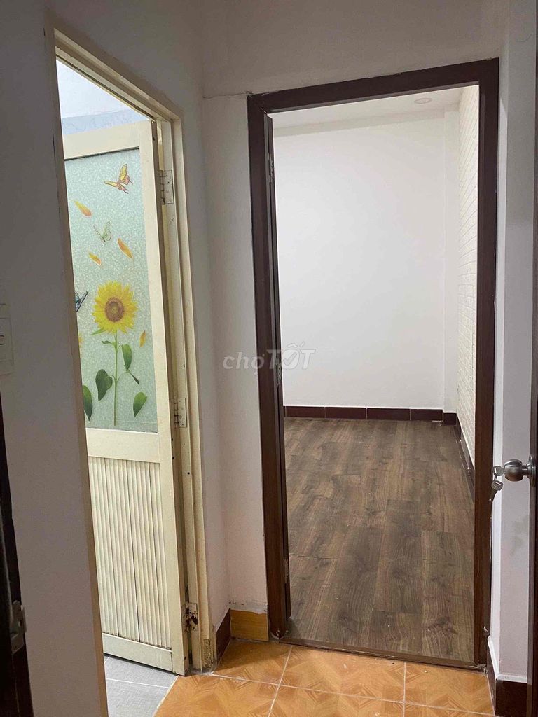 6 bedroom 4 x 15 Sư Vạn Hạnh. Car alley