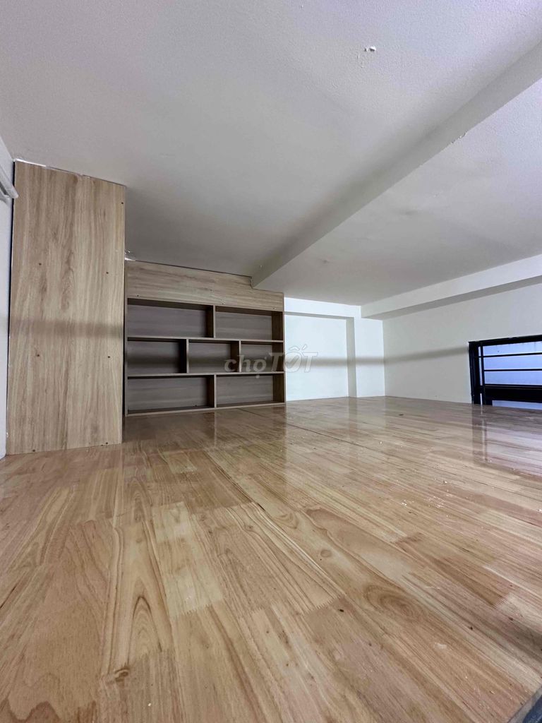The room's clear of furniture. Nguyễn Thái Sơn, Gò Vấp - walk vlu only 4 million