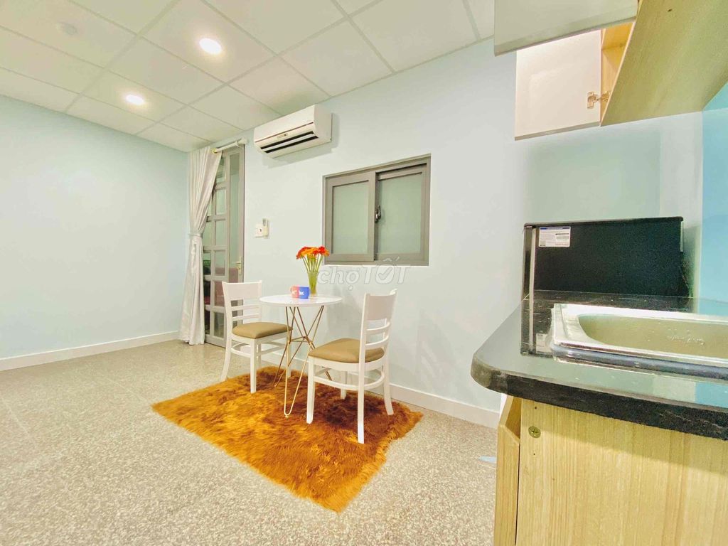Rent the studio in the center of Phú Nhuận.