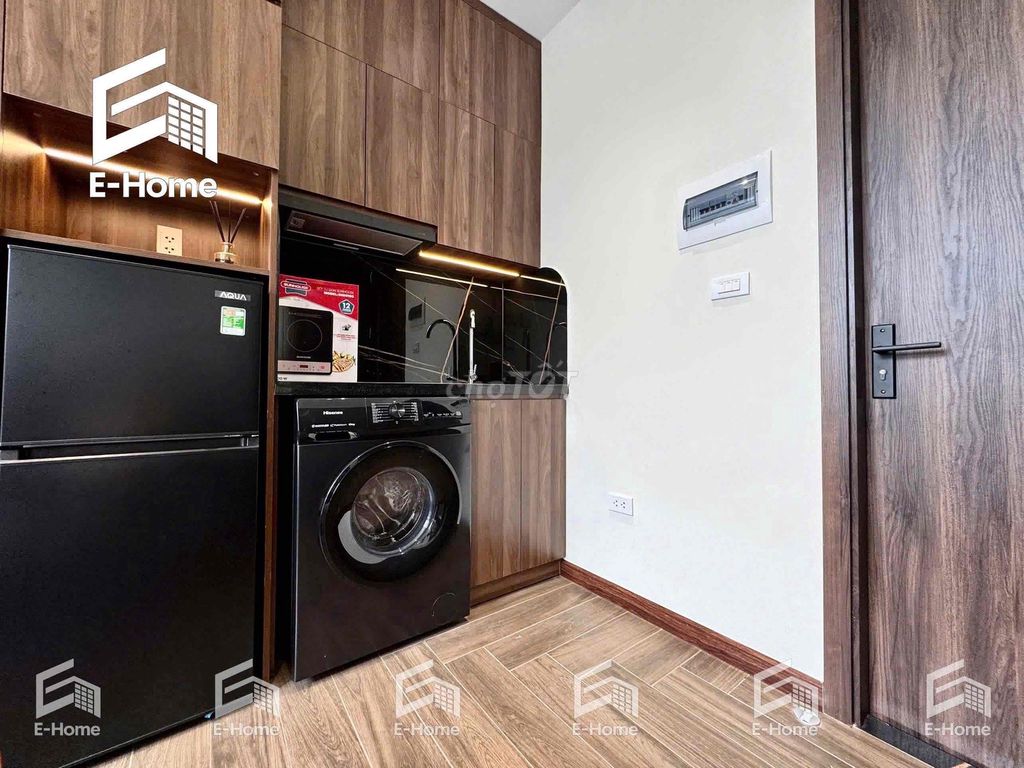 The new super-beautiful studio is 100% new Ngay siêu thị Emart.