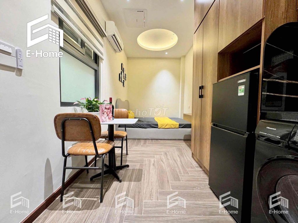 The new super-beautiful studio is 100% new Ngay siêu thị Emart.