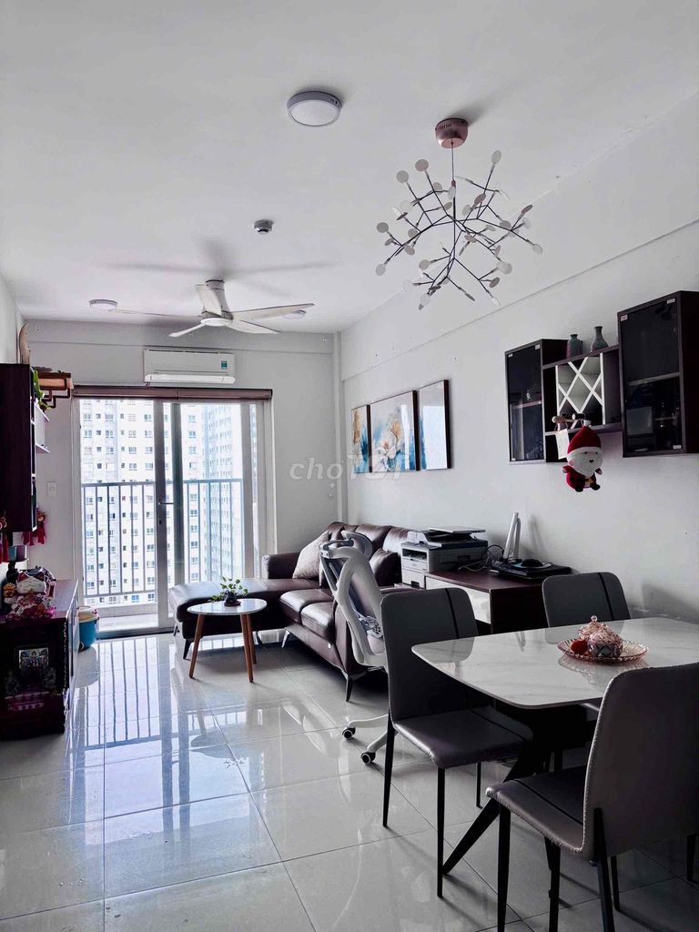 Need to rent apartment 50 meters. Two newly painted bedrooms at the lowest cost.