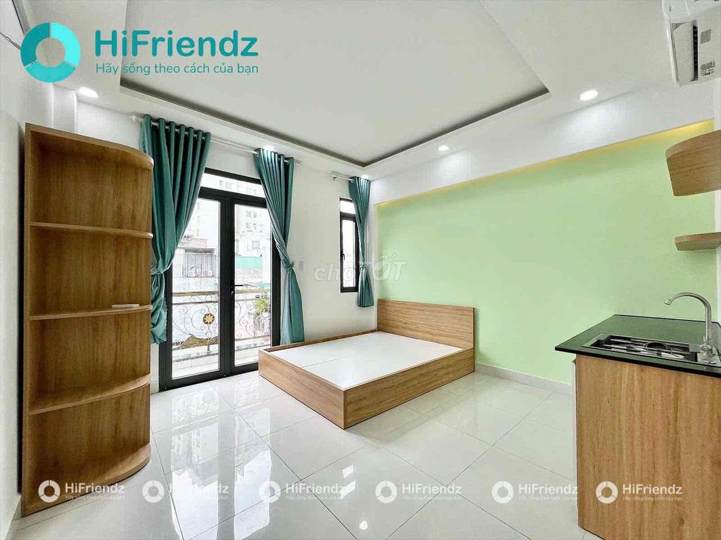 Rent the window balcony with a cool full interior