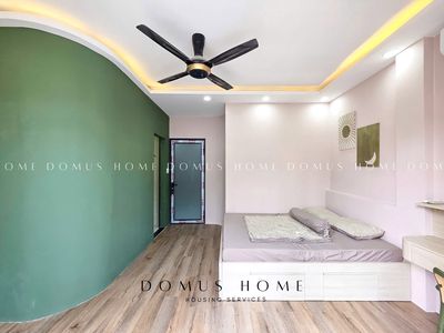 Rent the apartment full of interiors in District 4.