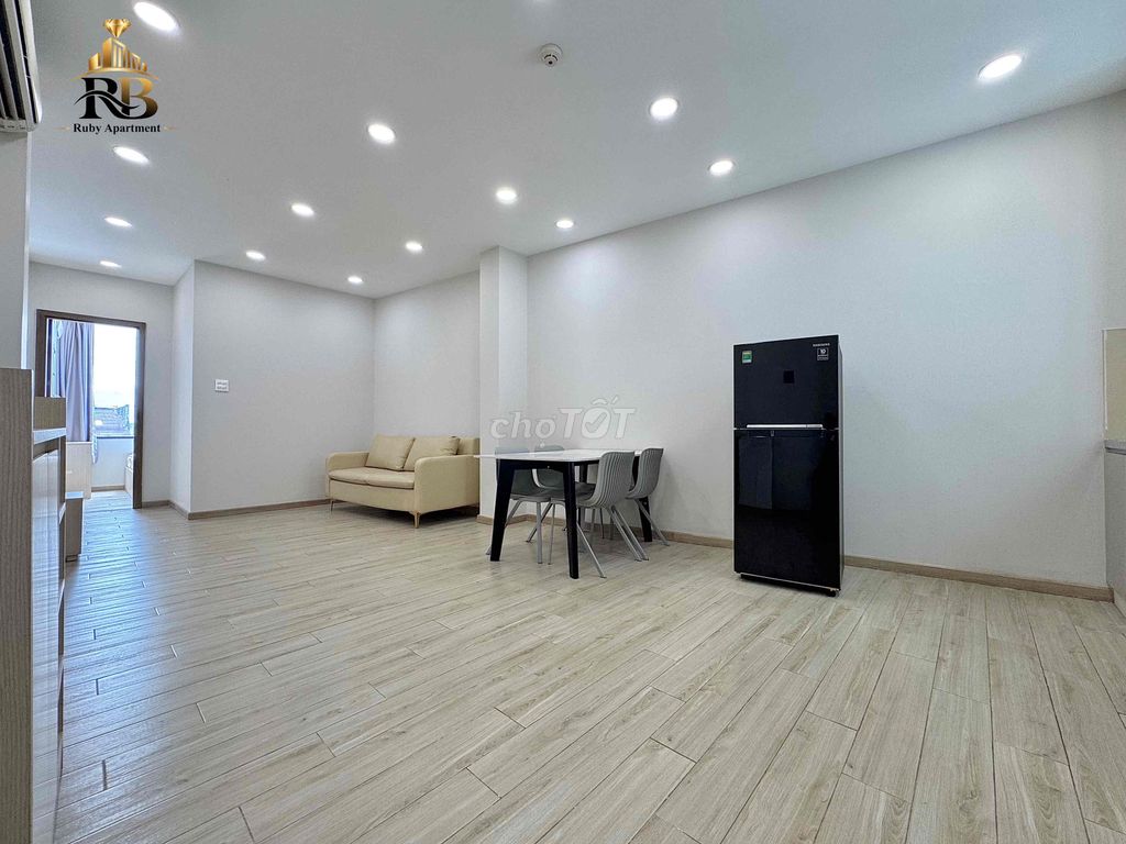 Rent a two-room apartment 2 of the 70-foot-wide toilet elevators.