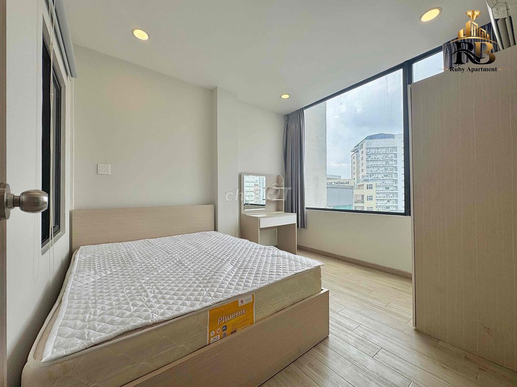 Rent a two-room apartment 2 of the 70-foot-wide toilet elevators.