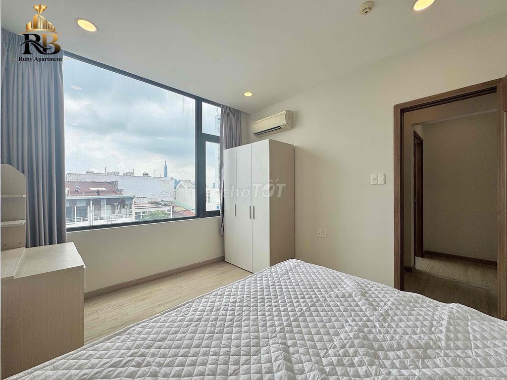 Rent a two-room apartment 2 of the 70-foot-wide toilet elevators.