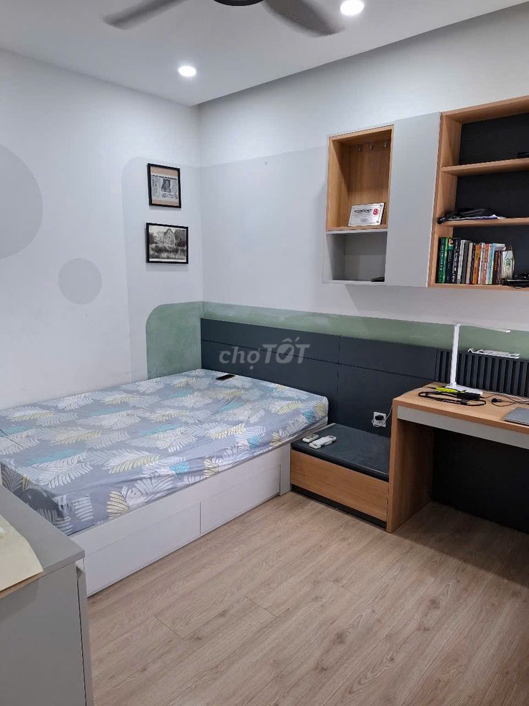Rent apartment emeral, interior view, 71 m2 bedrooms plus 2 toilets, full interior.