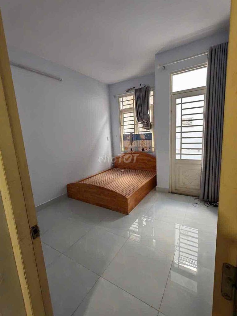 To rent the whole house off the market.