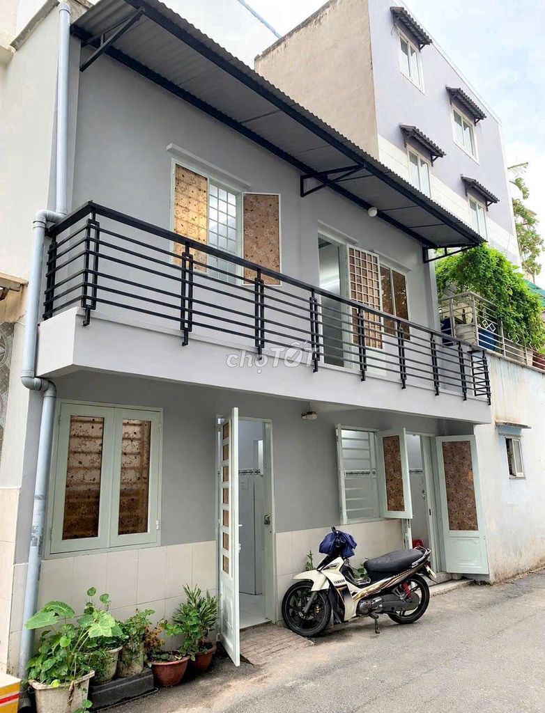 Quang Trung new house, 8 mx5 meters, casting floor, two bedrooms, two toilets, alleycar