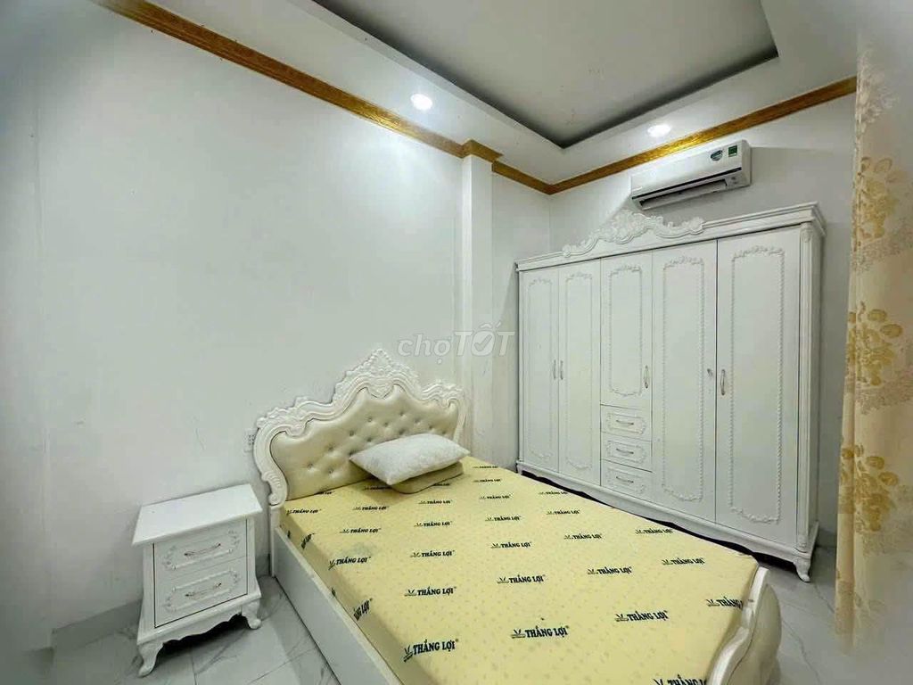 Rent a one-story building, four bedrooms, Full interior, near Chief of Staff.