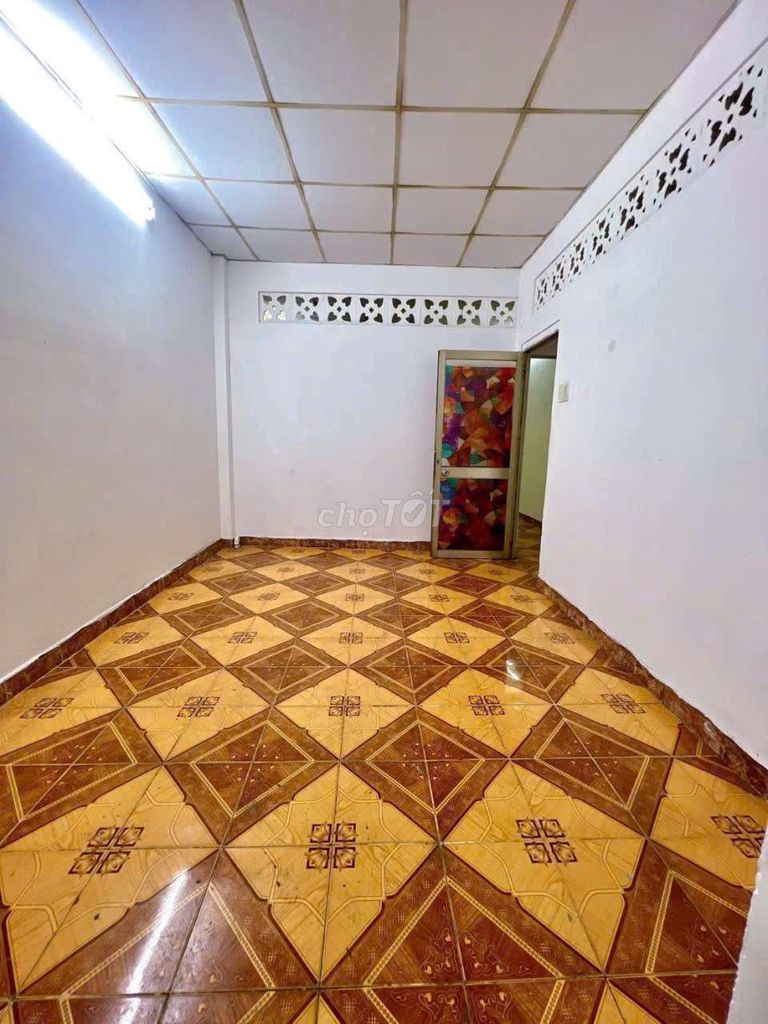 Three third floor, an alley bedroom, nine million.