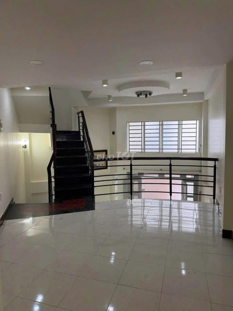 Rent the original Hòa Hảo, 10-million-month district.
