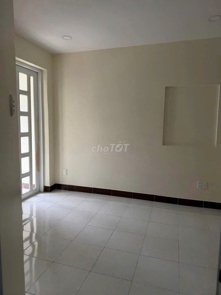 Rent the original Hòa Hảo, 10-million-month district.