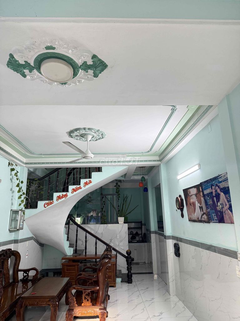 Rent Cattown Chen Full interior behind An Shire