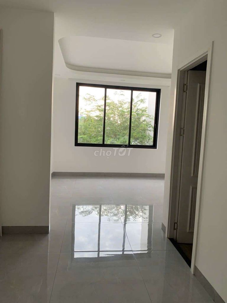 Rent 1 Nguyễn Văn Quá area 150 M2-(5 30 M) P. 12th District.