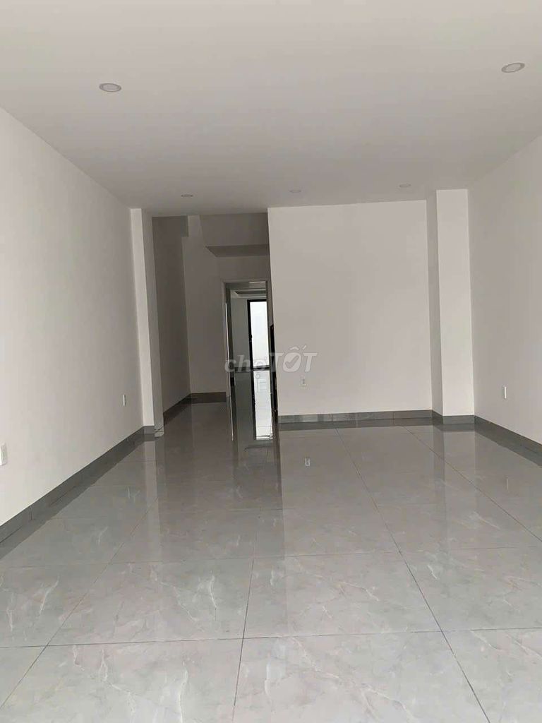 Rent 1 Nguyễn Văn Quá area 150 M2-(5 30 M) P. 12th District.