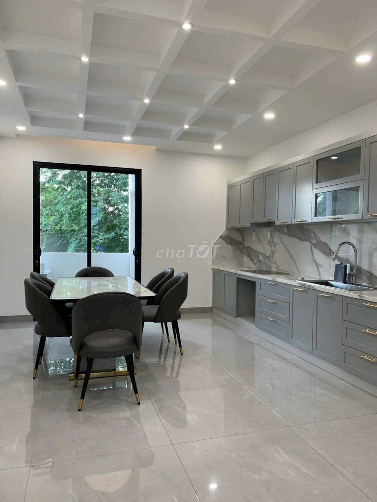 Rent 1 Nguyễn Văn Quá area 150 M2-(5 30 M) P. 12th District.
