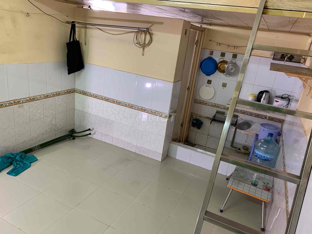 Rent room for the New Shun Export Department
