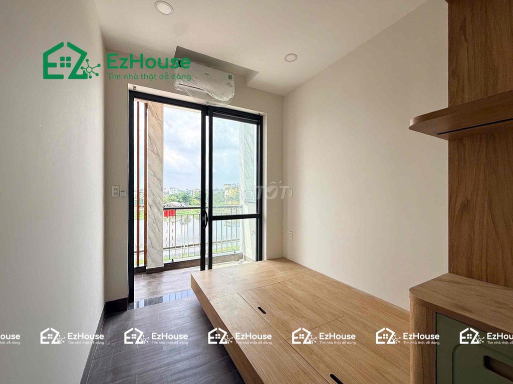 Two support for two bedrooms. One room full of new river view.