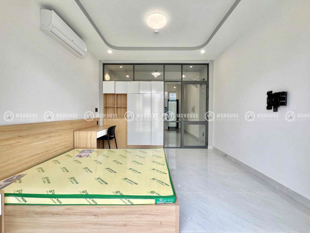 Open the apartment. A room full of private laundry right now. Cộng Hoà good price.