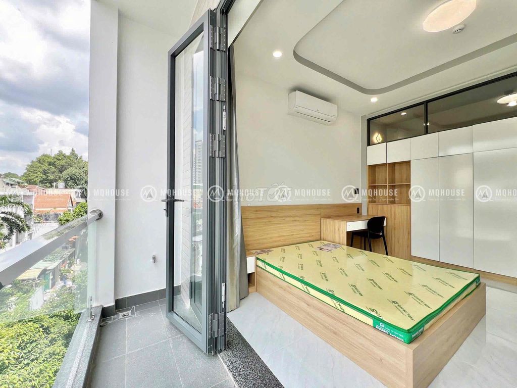 Open the apartment. A room full of private laundry right now. Cộng Hoà good price.