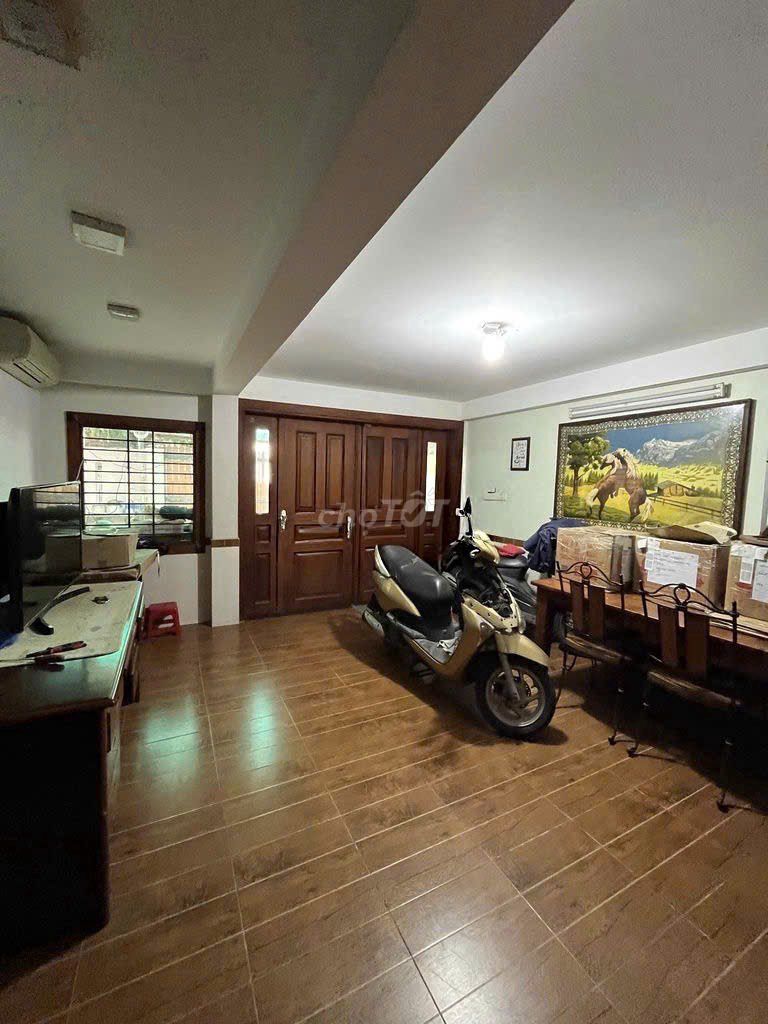 Rent a villa - near Hoàng Diệu 2 - Thủ Đức