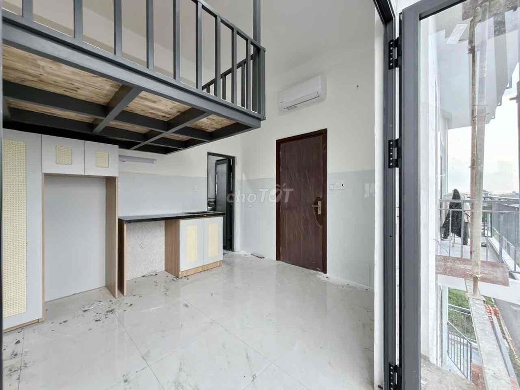 Opening the service apartment at three-to-one. The most cheap market ever.