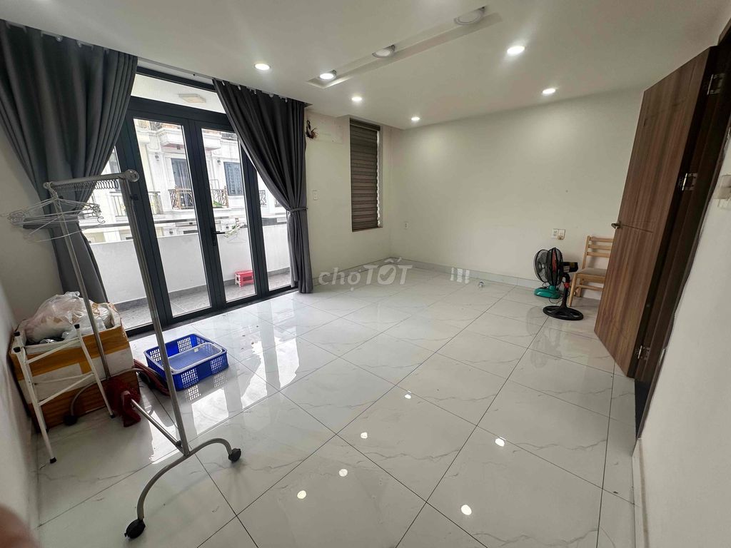 Rent the entire third floor with two bedrooms.