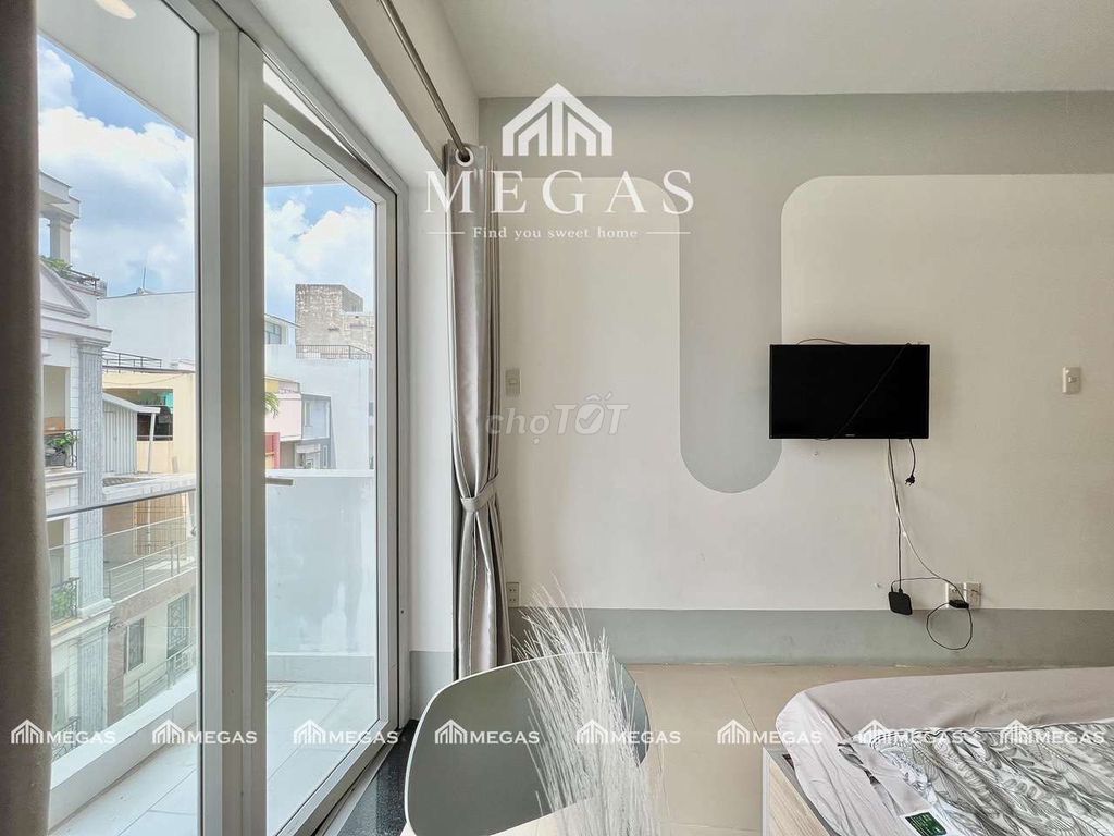 Rent a balcony apartment 38 M2 near the turtle lake in January26.