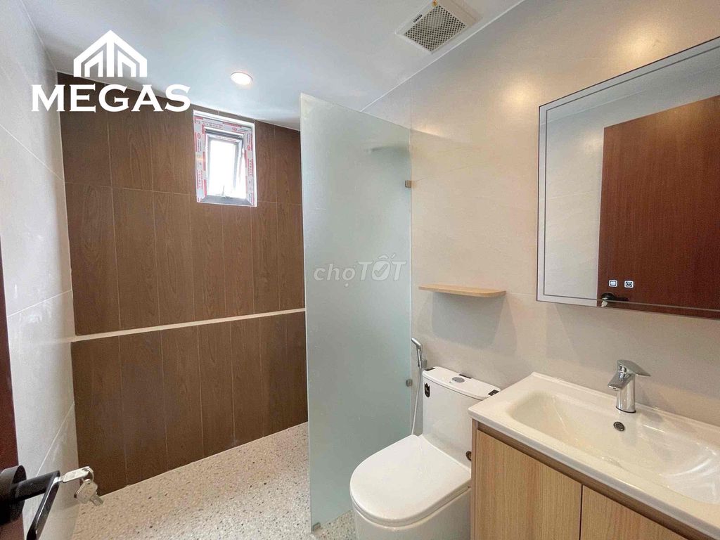 Rent a new studio right now. Trường Lưu.