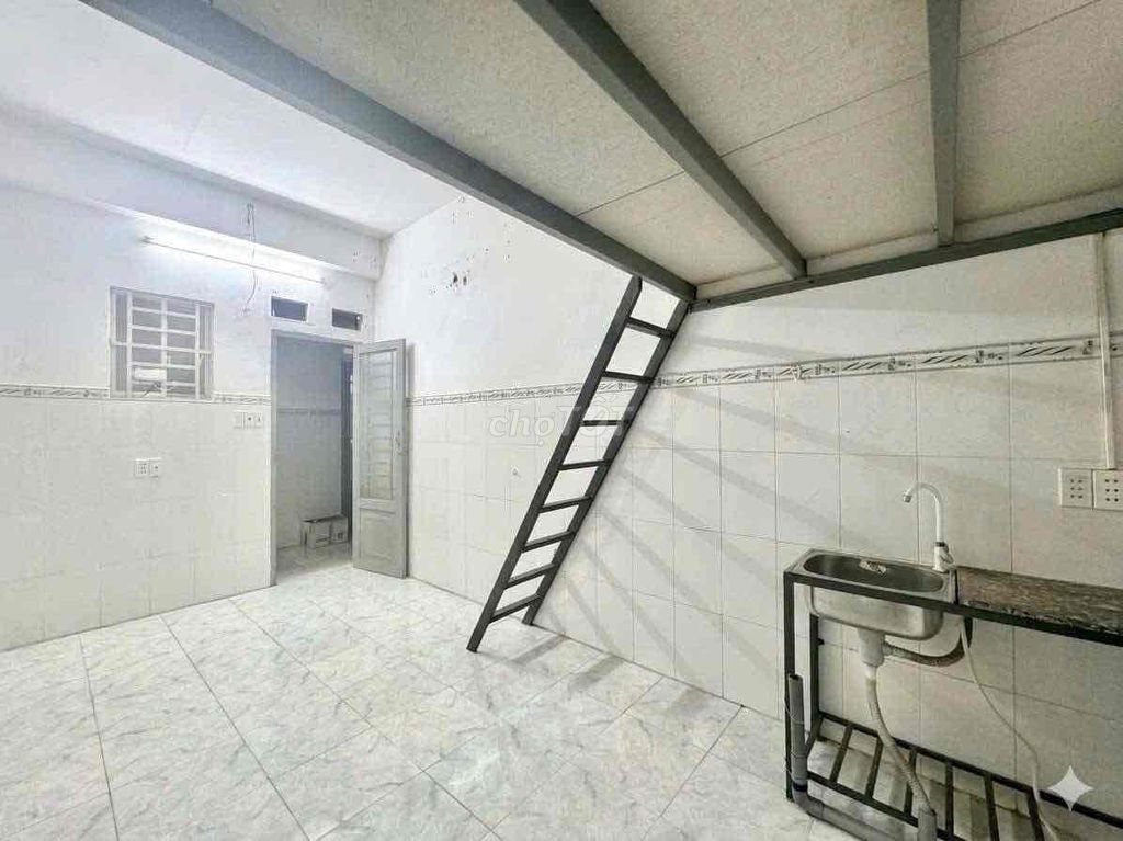 There's a balcony room and a hallway window.