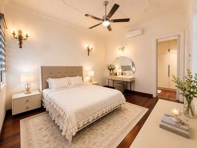 The Nguyễn Văn Hưởng building house, Thảo Điền – new interior 100%.