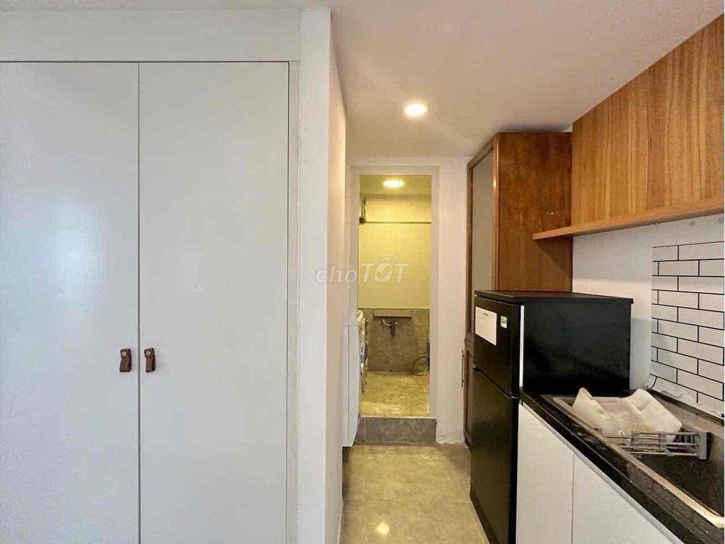 Renting the modern apartment - full Thảo Điền interior near the bridge