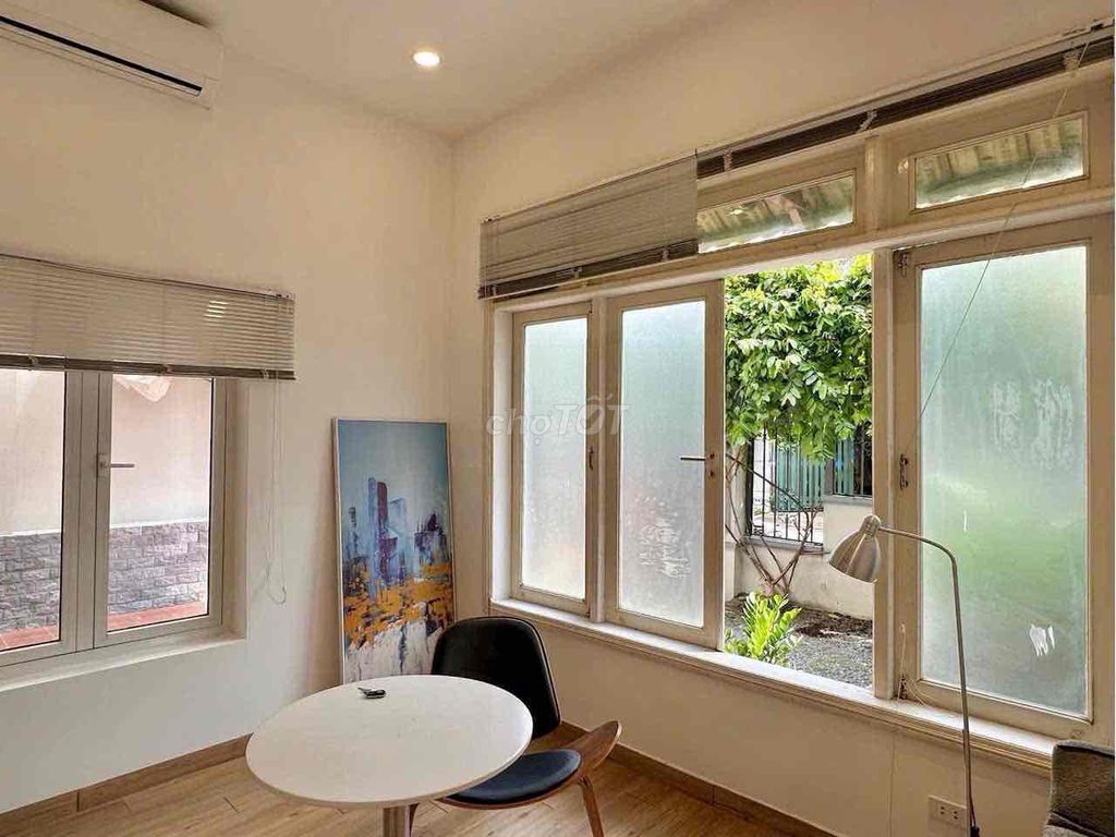 Renting the modern apartment - full Thảo Điền interior near the bridge