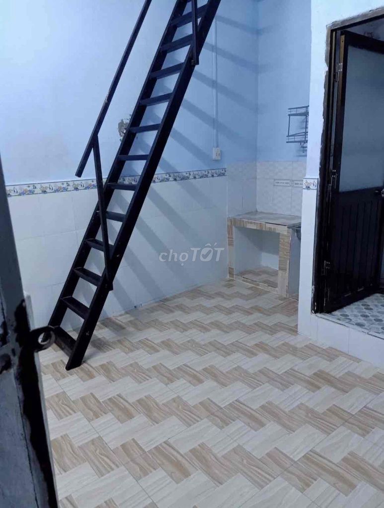 Room 1 , State, CNhà Bè.