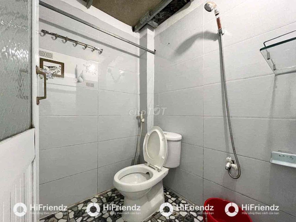 Get me the PGB Room next to AKM Bình Tân