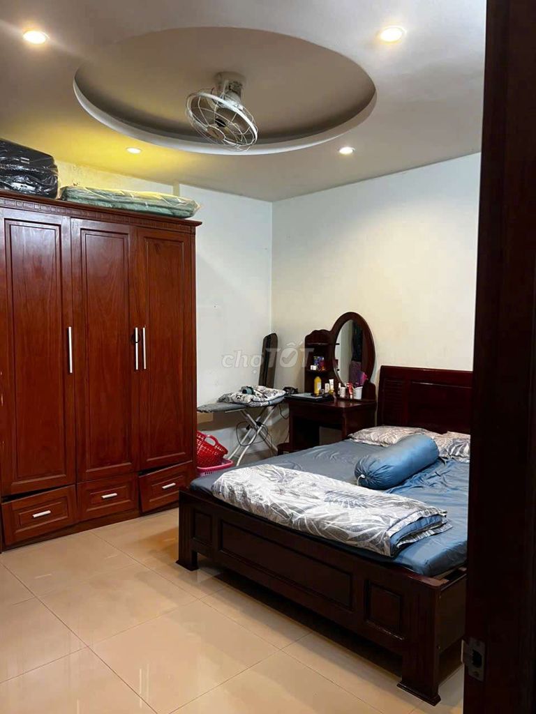 We need to rent a P.F.B. Home. 8 x 20.1 ground one floor for 25 million refrigerators.