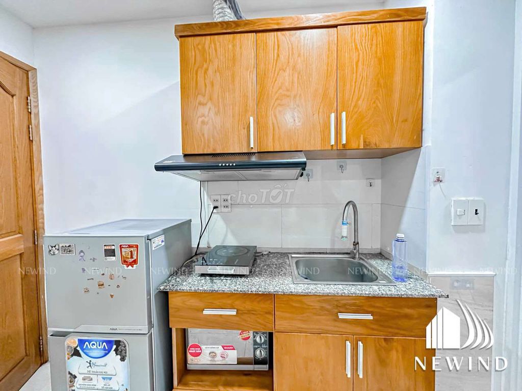 apartment 1 bedroom. Window Service Full is in a big car factory in the heart of District 4.