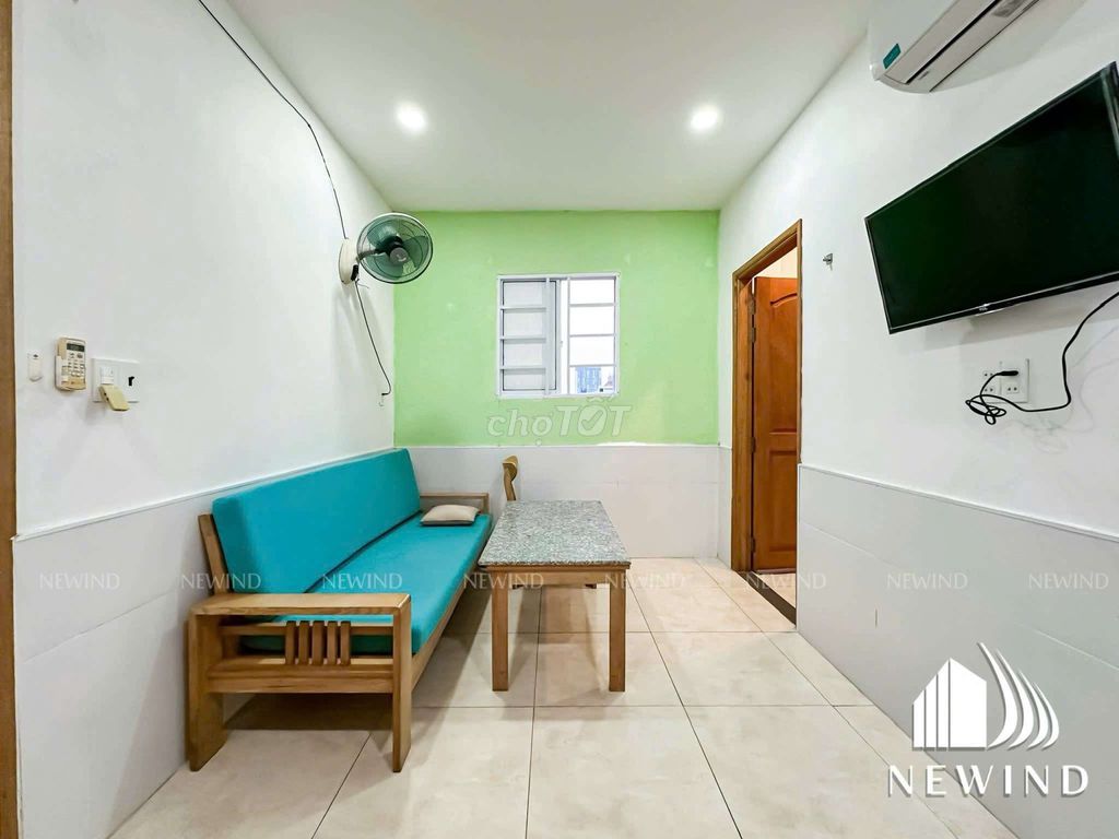 apartment 1 bedroom. Window Service Full is in a big car factory in the heart of District 4.