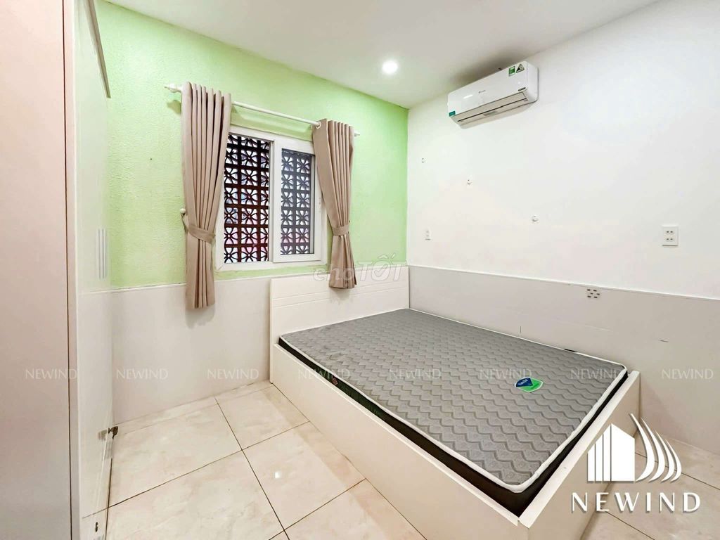 apartment 1 bedroom. Window Service Full is in a big car factory in the heart of District 4.