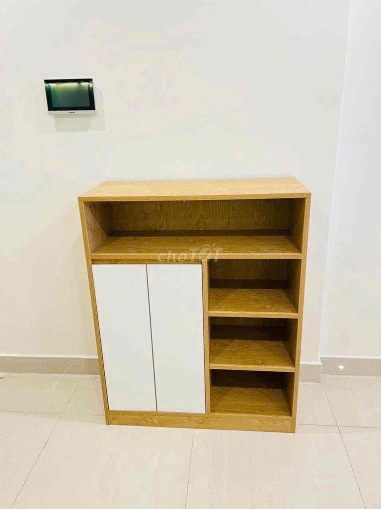 Rent two bedrooms. A full-level toilet. High-end furniture.