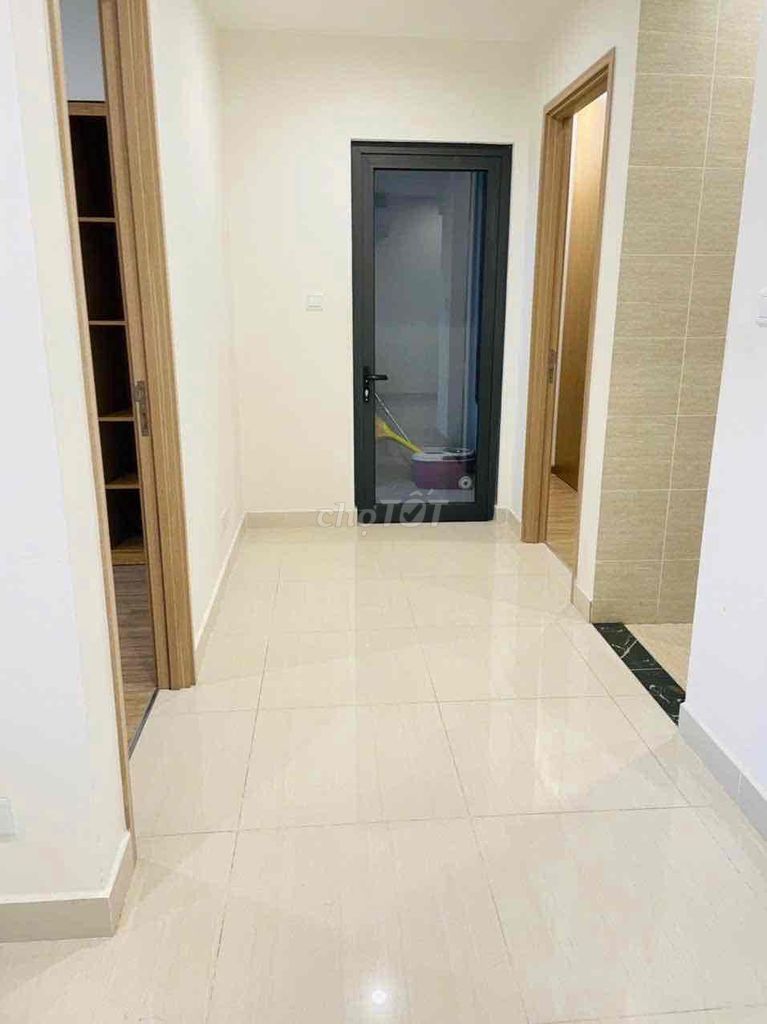 Rent two bedrooms. A full-level toilet. High-end furniture.