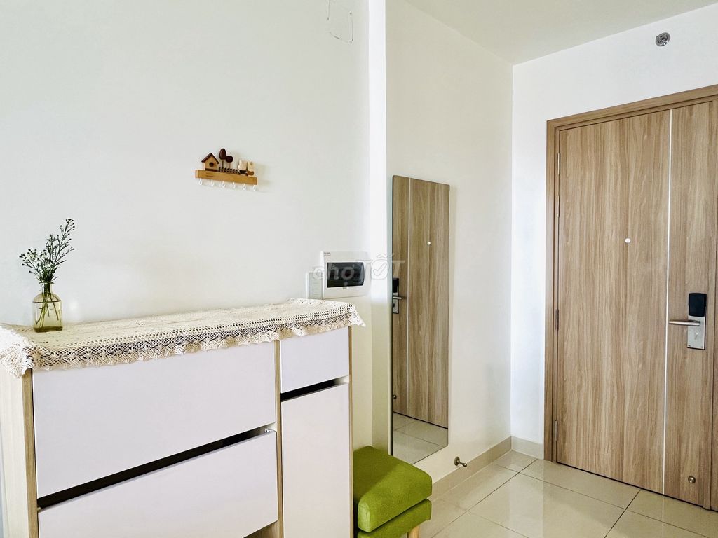 It's the owner of the apartment. A full interior bedroom.