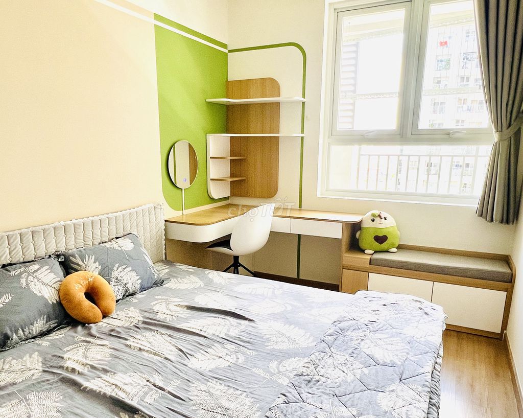 It's the owner of the apartment. A full interior bedroom.