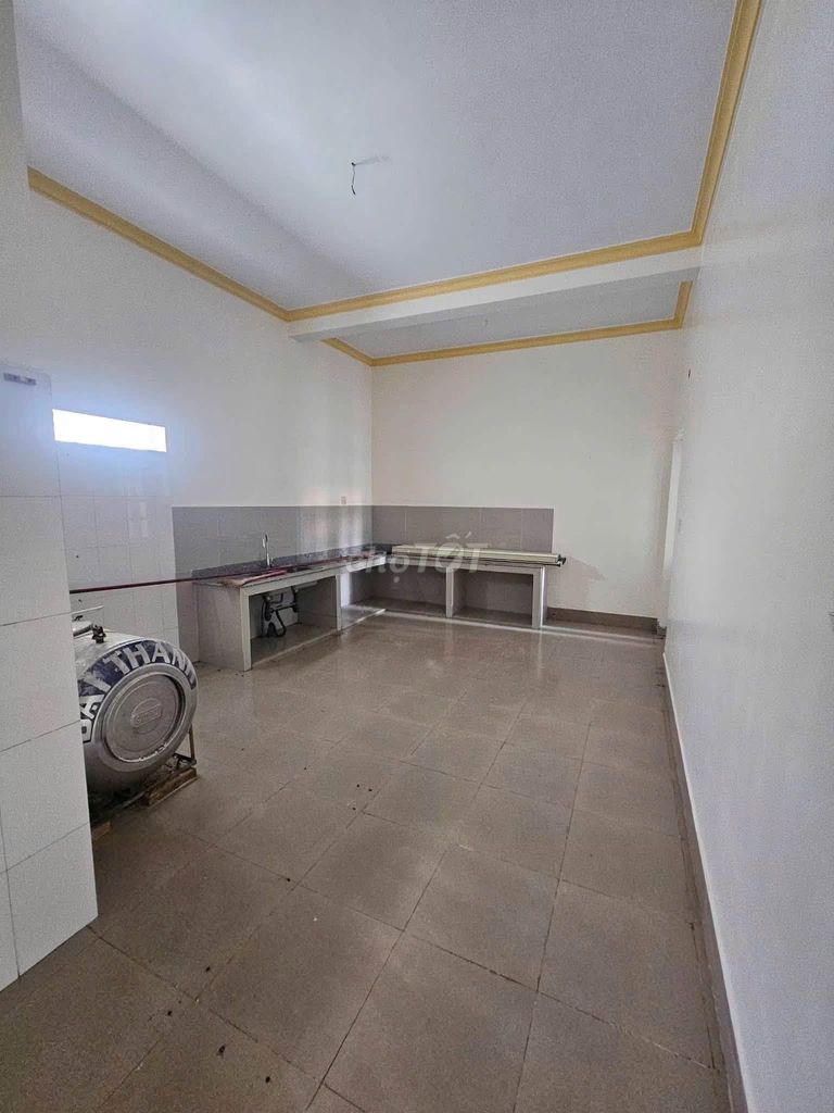 Đinh Công Tráng cash houses rent 20 million a month.